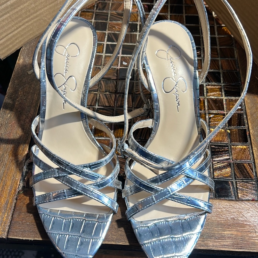 Jessica Simpson strappy silver sandals size 7